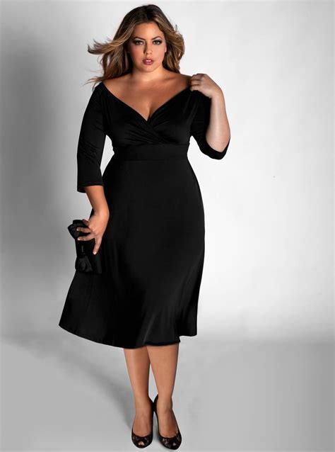 Plus and Mid Size Dresses For Women 